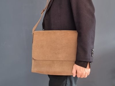 galerie/001 Taschen/005 Frank/resized/T0207 (2022-09-11) 05_small.jpg